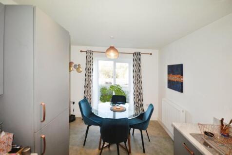 Kitchen/Dining Area