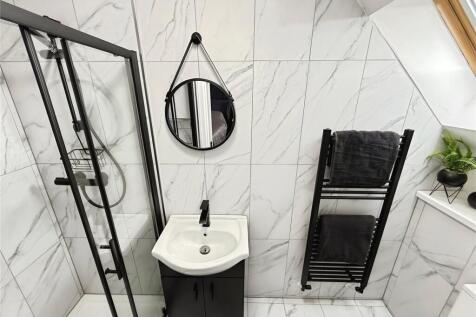 En-Suite 1