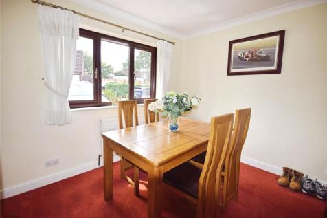 Dining/Bedroom 3