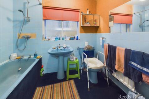 Downstairs Bathroom