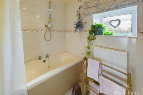 Downstairs Bathroom