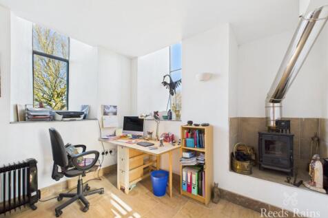 Study/ Bedroom