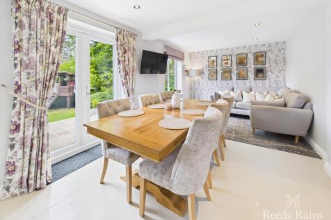 Kitchen/Dining/Snug