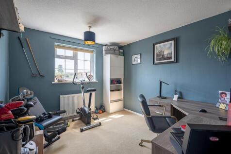Bedroom/Office