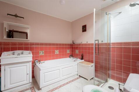 Sycamore Farm House Bathroom