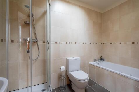 Sycamore Barn Bathroom