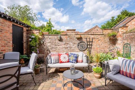 Courtyard Garden