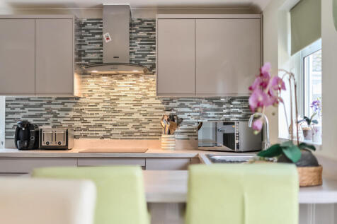 Kitchen Pic 2