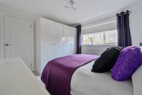 Bedroom 2 Pic 2
