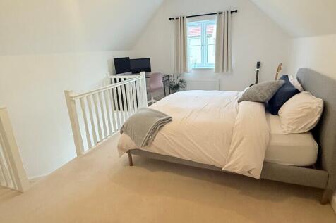 Bedroom 1 Pic 1