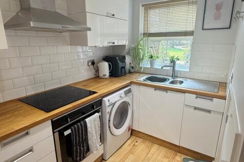 Kitchen Pic 1
