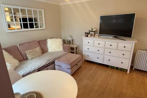Lounge Pic 3