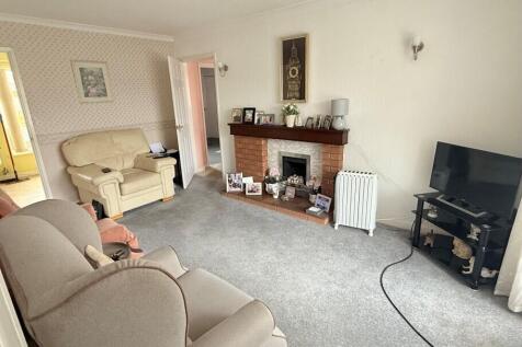 Lounge Pic 2