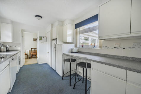 Kitchen Pic 1