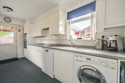 Kitchen Pic 2