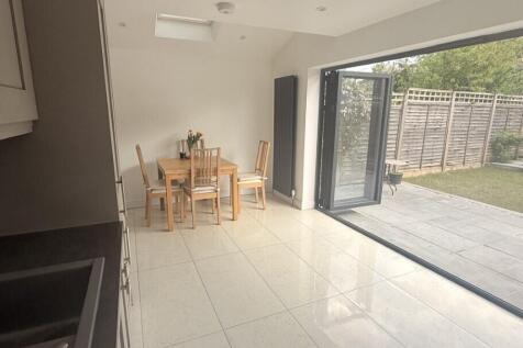 Kitchen/Diner Pic 3