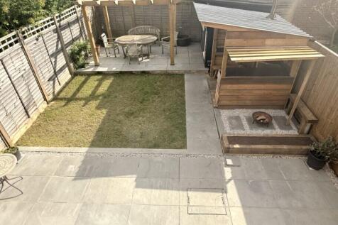 Rear Garden Pic 2