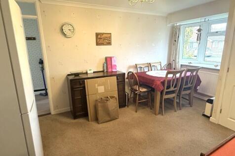 Dining Room Pic 1