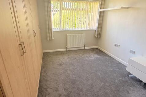 Bedroom 1 Pic 1