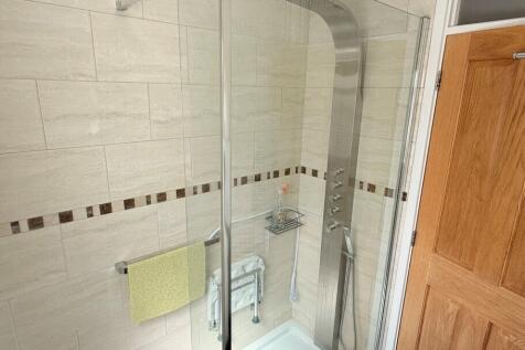 Shower Room Pic 1