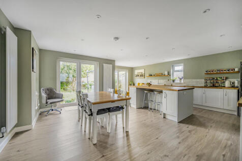 Kitchen Hub 1