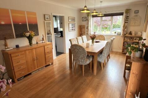 Dining Room Pic 2