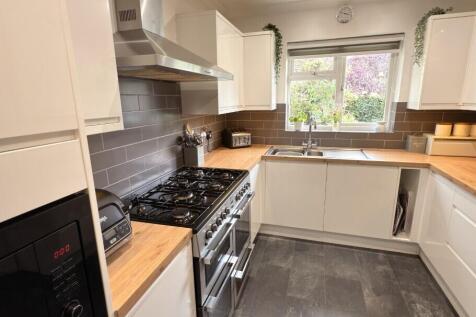 Kitchen Pic 2