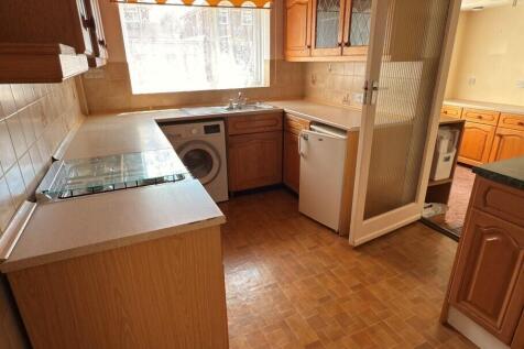 Kitchen Pic 1