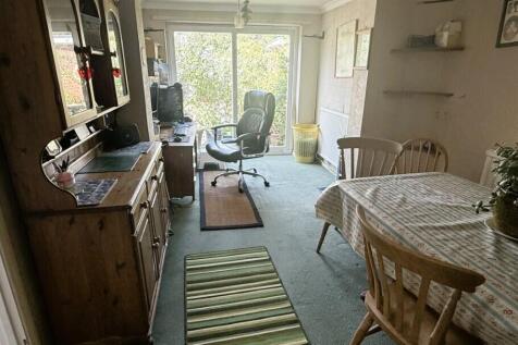 Dining &amp; Extension