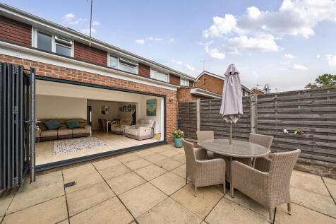Rear Garden Pic 3