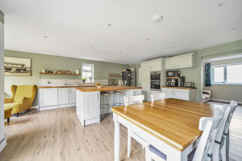 Kitchen Hub 2