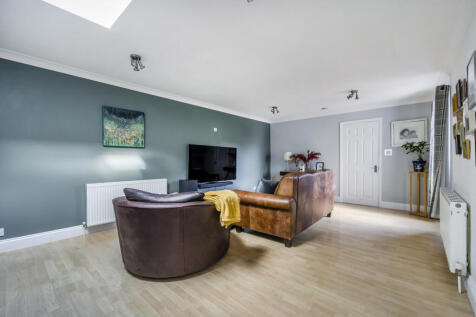 Lounge/Annexe Pic 1