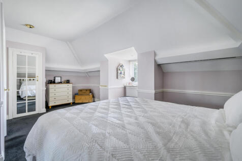 F/F Bed 1 Pic 1