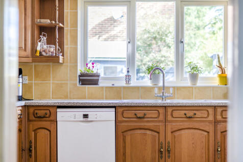 1336032-15-68beac...