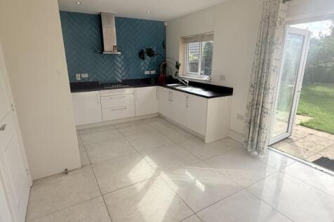 Kitchen Pic 1