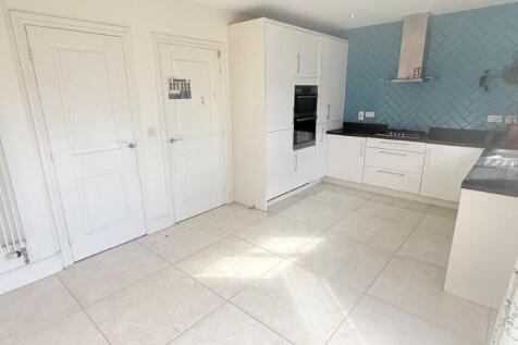 Kitchen Pic 2