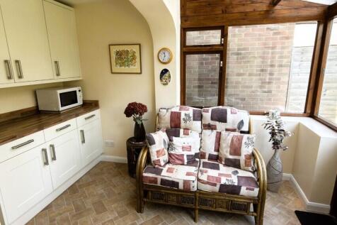 Breakfast/Sun Room 1