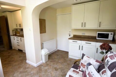 Breakfast/Sun Room 2