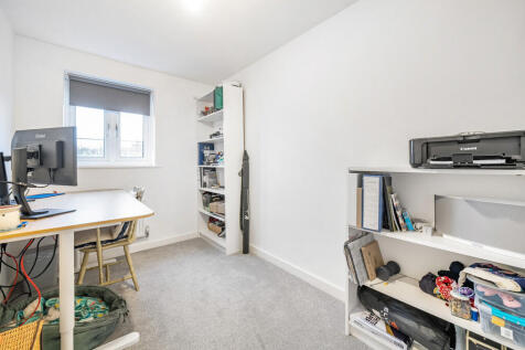 Office/Bedroom 5