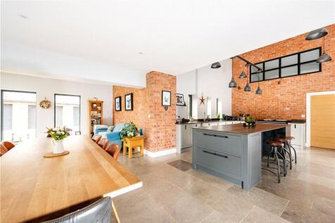Kitchen/Diner/Family