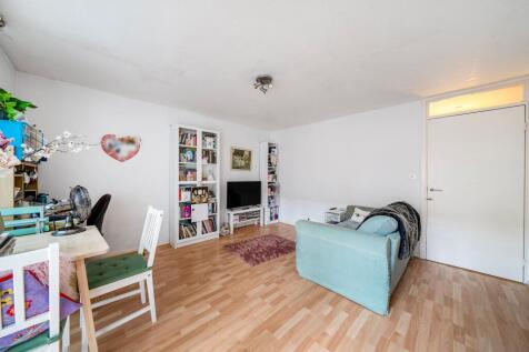 Living Room / Diner