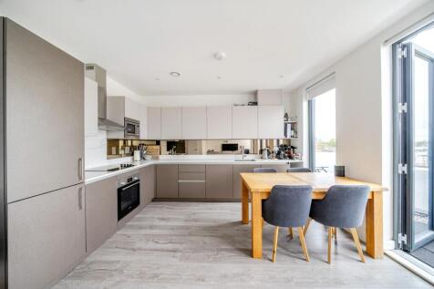 Open Plan Kitchen - Dining - Living