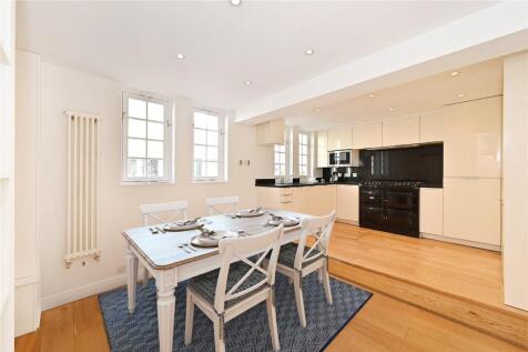 Eat-In Kitchen