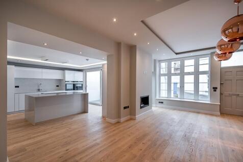 Kitchen/Reception