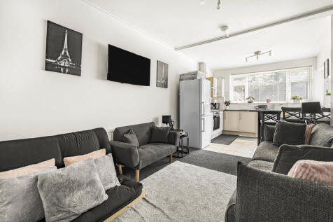 Reception/Kitchen