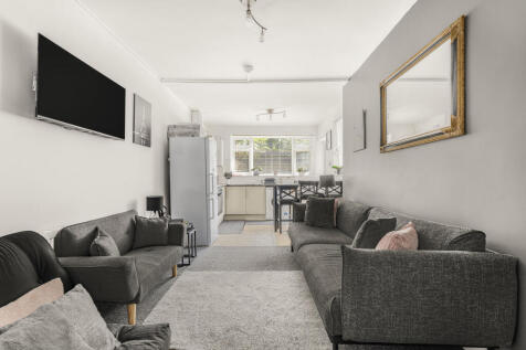 Reception/Kitchen