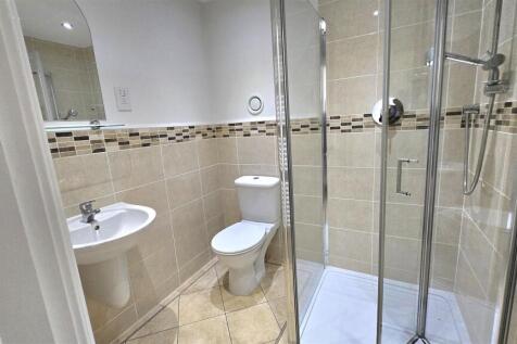 Dormer shower room.jpg