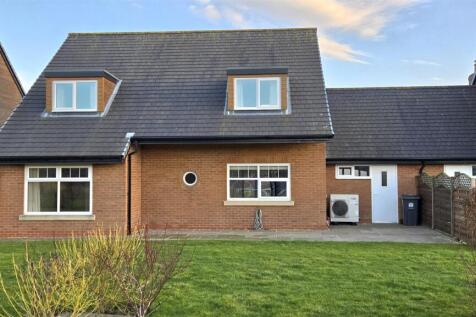 28 The Waterside rear.jpg