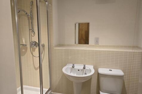 4 Middleton Woods - guest shower room.jpg