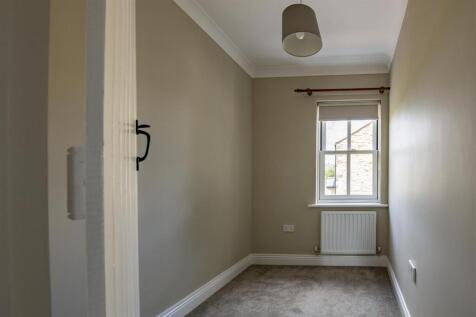 Davison Court Landscape -18.jpg